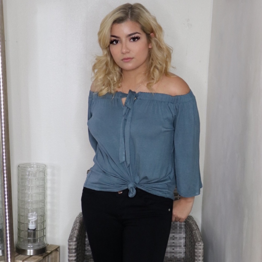 Thursday top